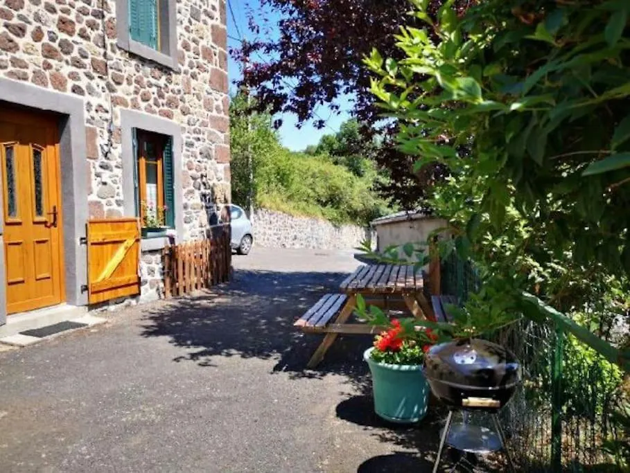 Maison Au Vert A La Campagne - 5 Personnes contacts